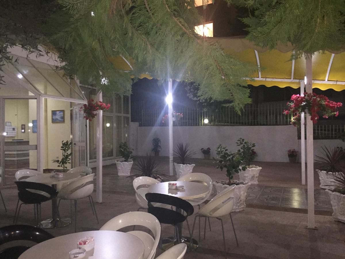 Hotel Blendi Дуррес Екстер'єр фото