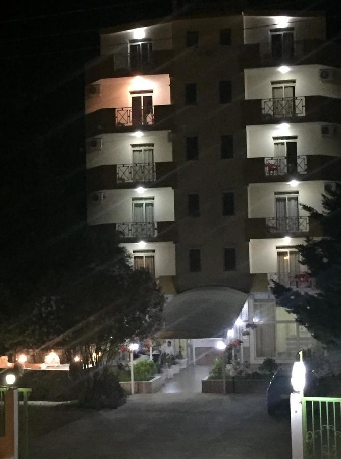 Hotel Blendi Дуррес Екстер'єр фото